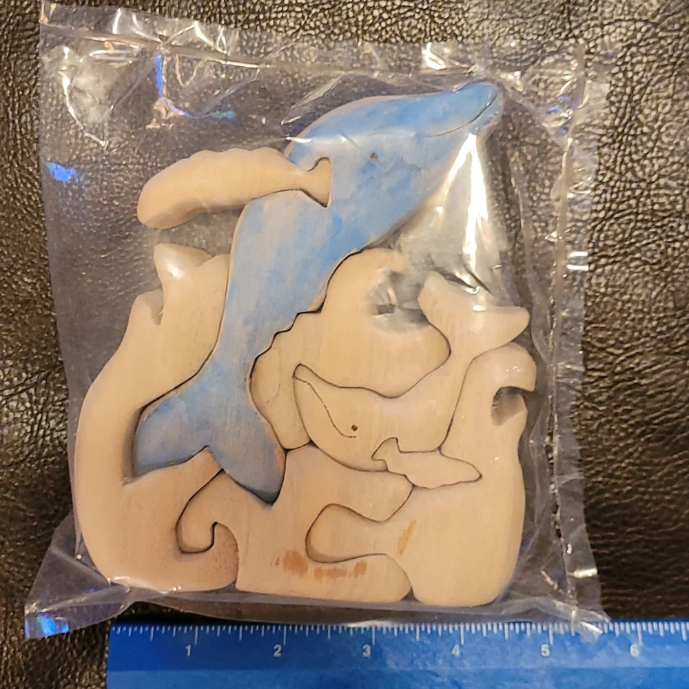 Imagiplay dolphin wood puzzle from 2010 Excellent Quality